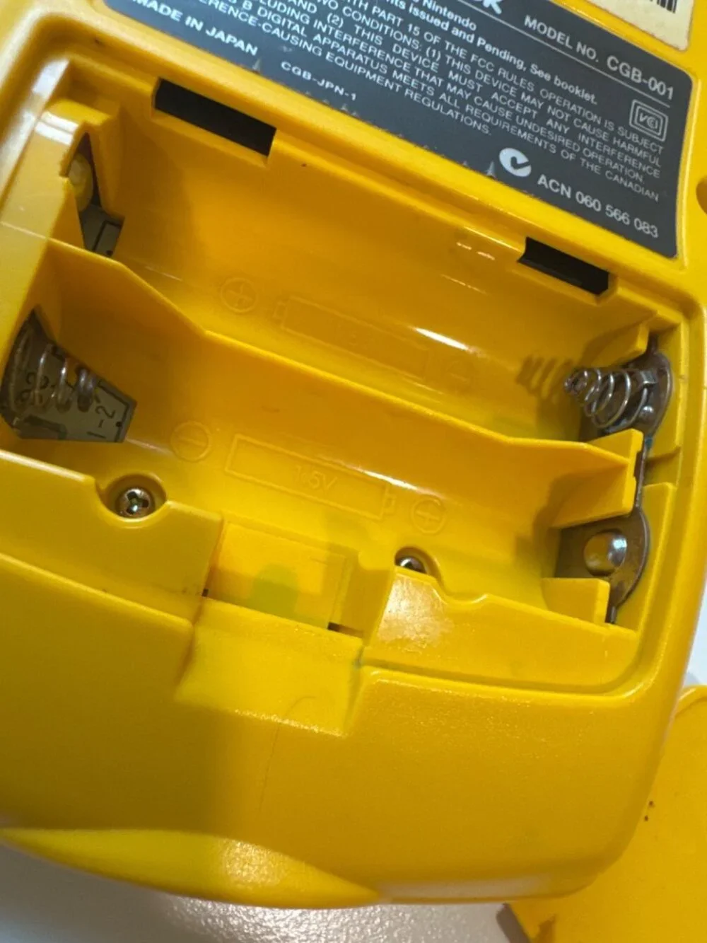 Nintendo Game Boy Color Handheld Console Yellow Model CGB-001 Tested Works